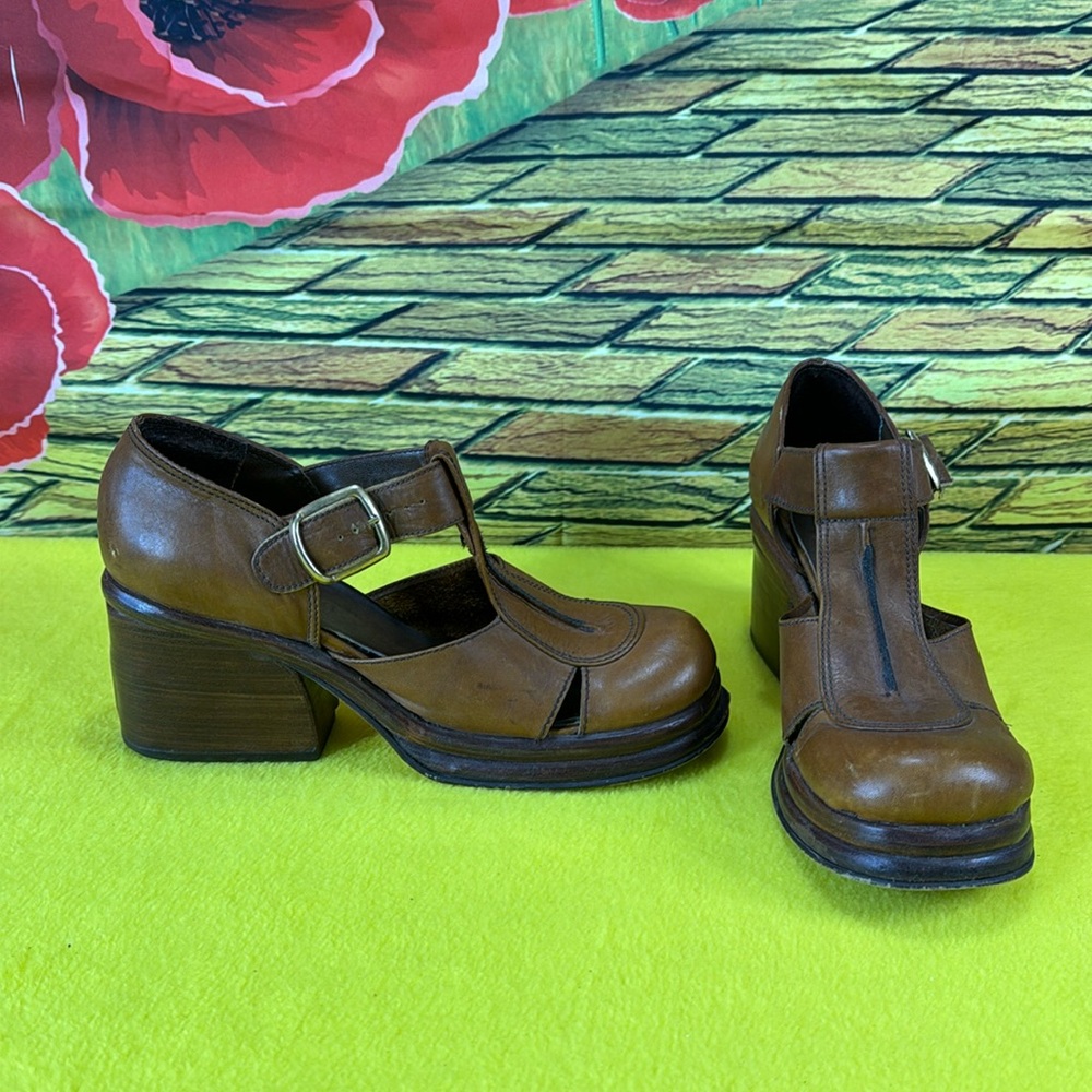 Jaqueline vintage Mary Jane Heeled